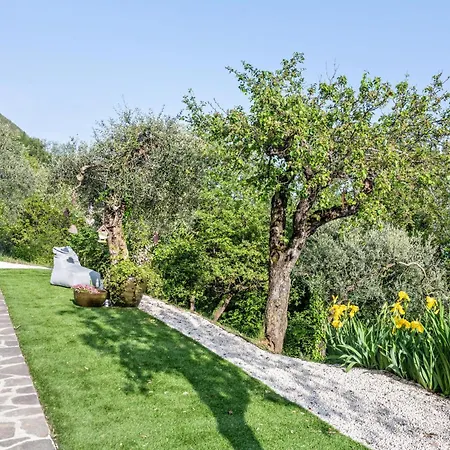 Artista * Gardone Riviera