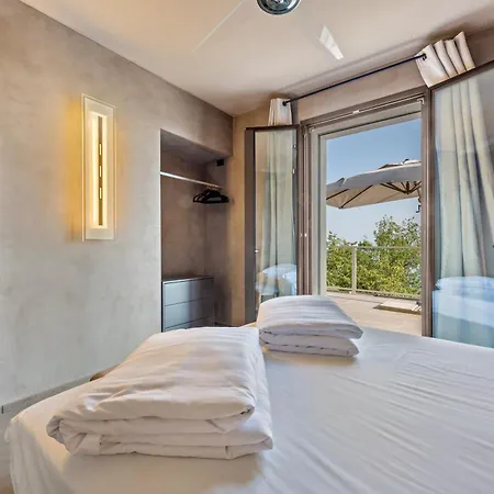 Villa Artista Gardone Riviera