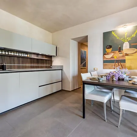 Artista Gardone Riviera